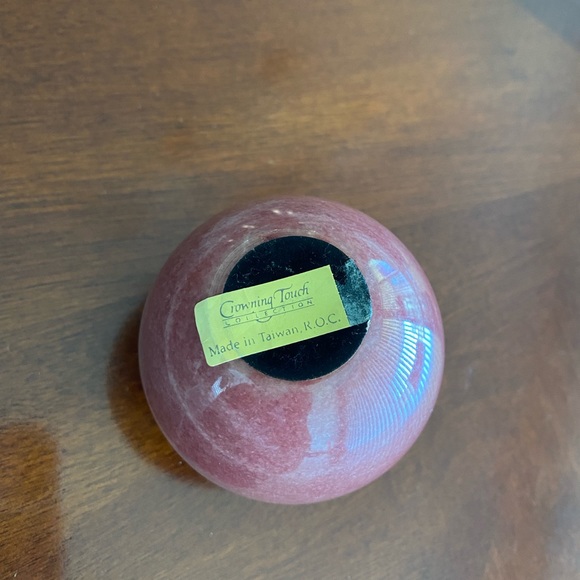 Apple Paperweight - Picture 5 of 5